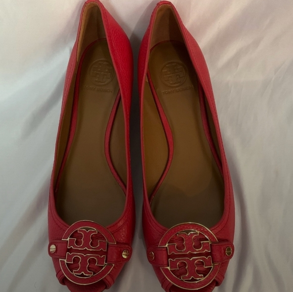 Looking for these Tory Burch Leticia Wedge - Picture 1 of 3